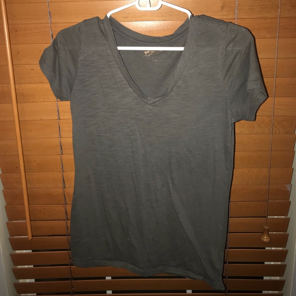 Simple Gray V-Neck - Arizona